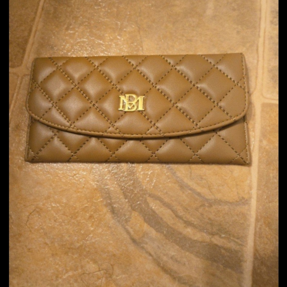 A car holder wallet